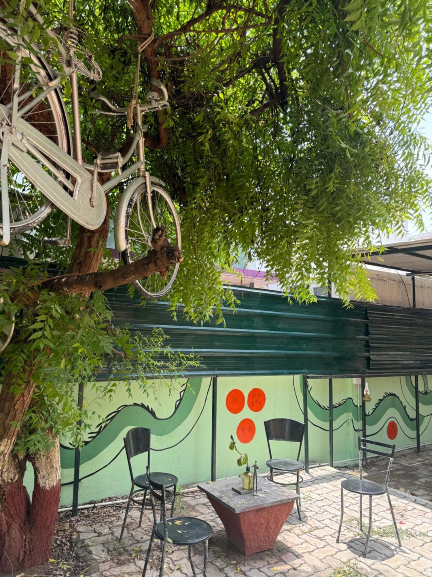 Hotel The Lazy Palm Shack Coimbatore Exterior foto